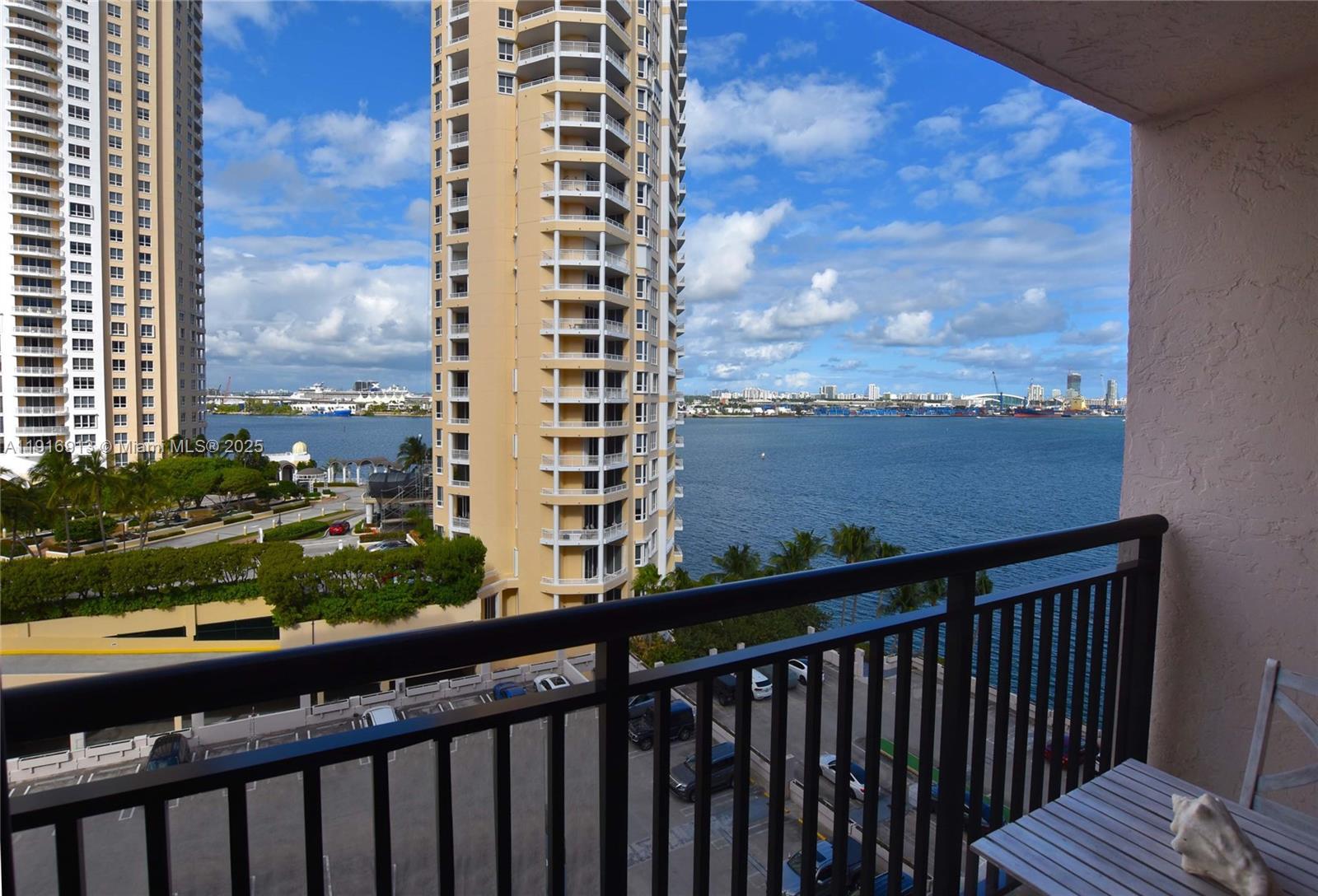 540 Brickell Key Drive, Unit 1120 Miami, FL 33131 - Photo 3 of 36
