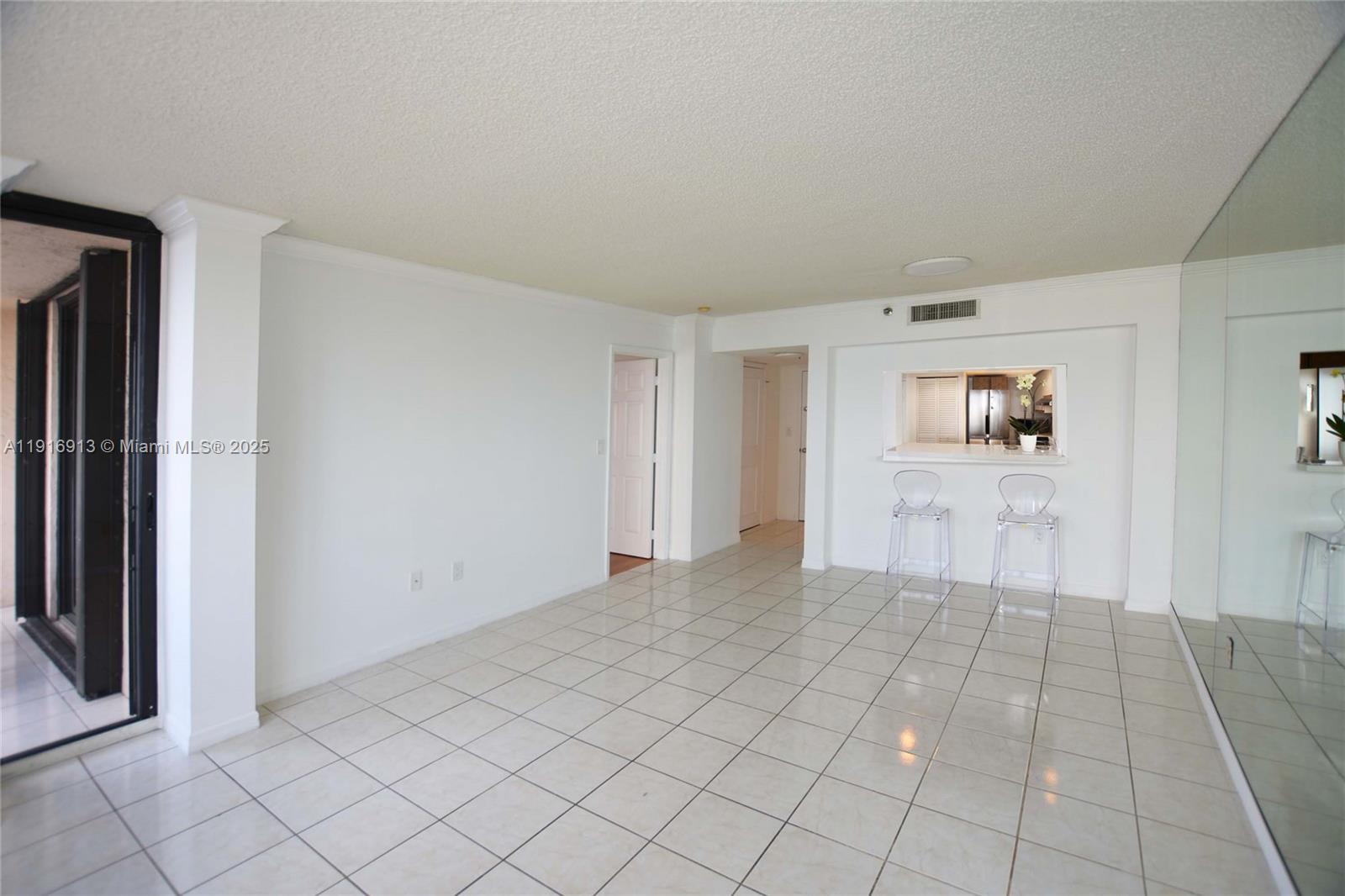 540 Brickell Key Drive, Unit 1120 Miami, FL 33131 - Photo 7 of 36