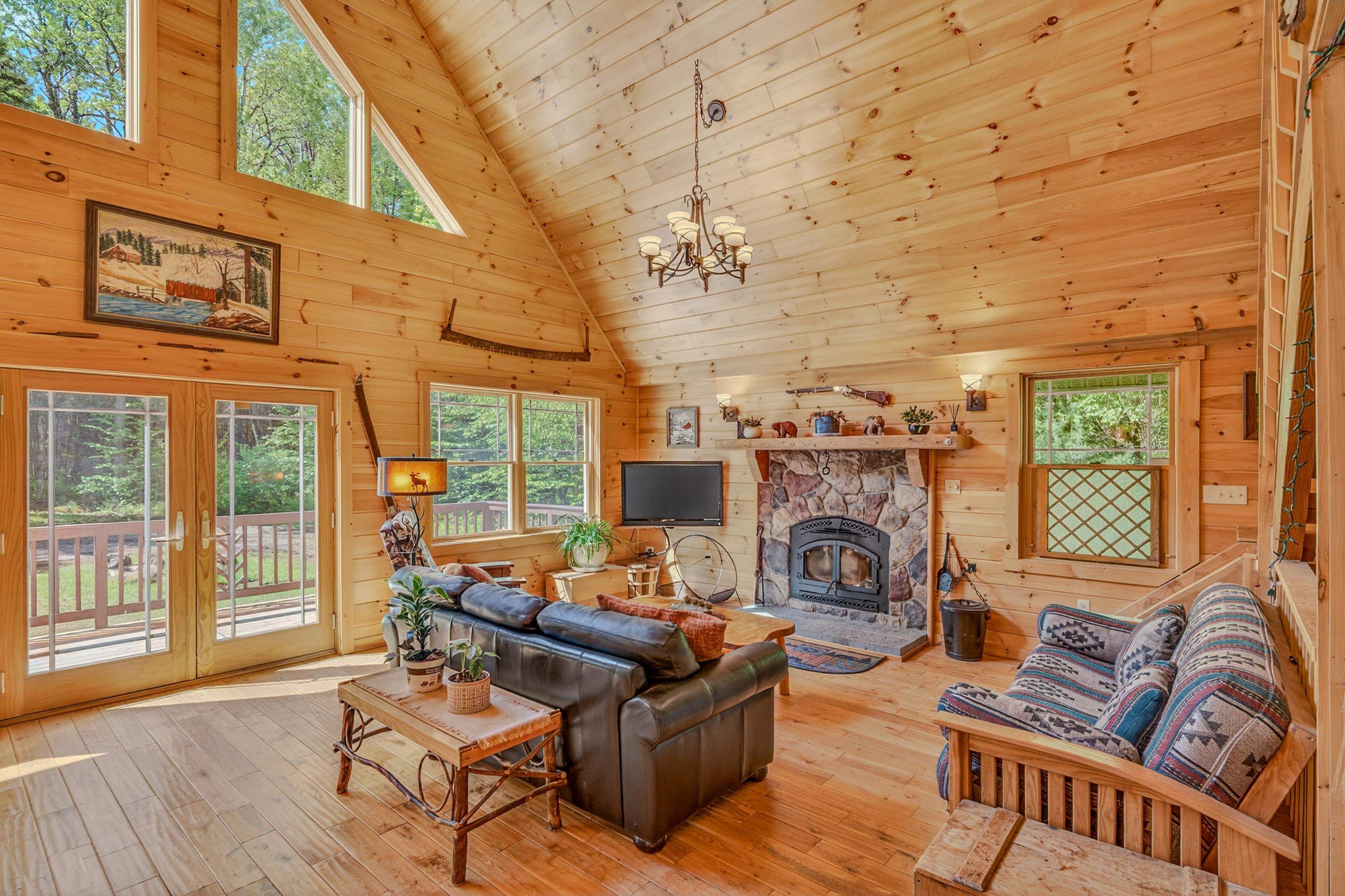 1560 Cherry Valley Road Bethlehem, NH 03574 - Photo 8 of 56