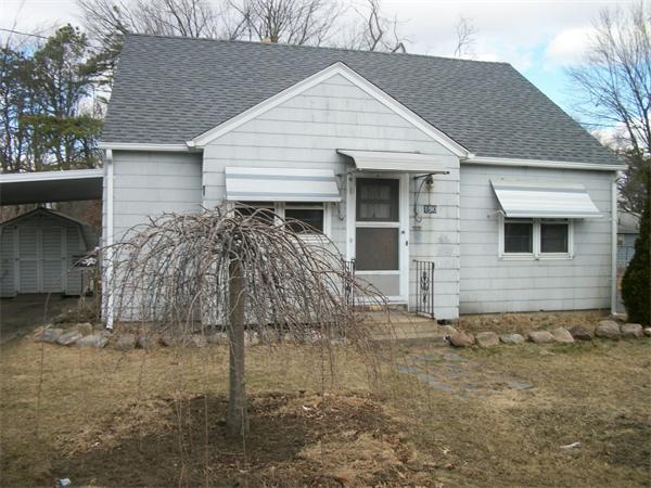 190 East Street Springfield, MA 01104 - Photo 1 of 5 a view of a house