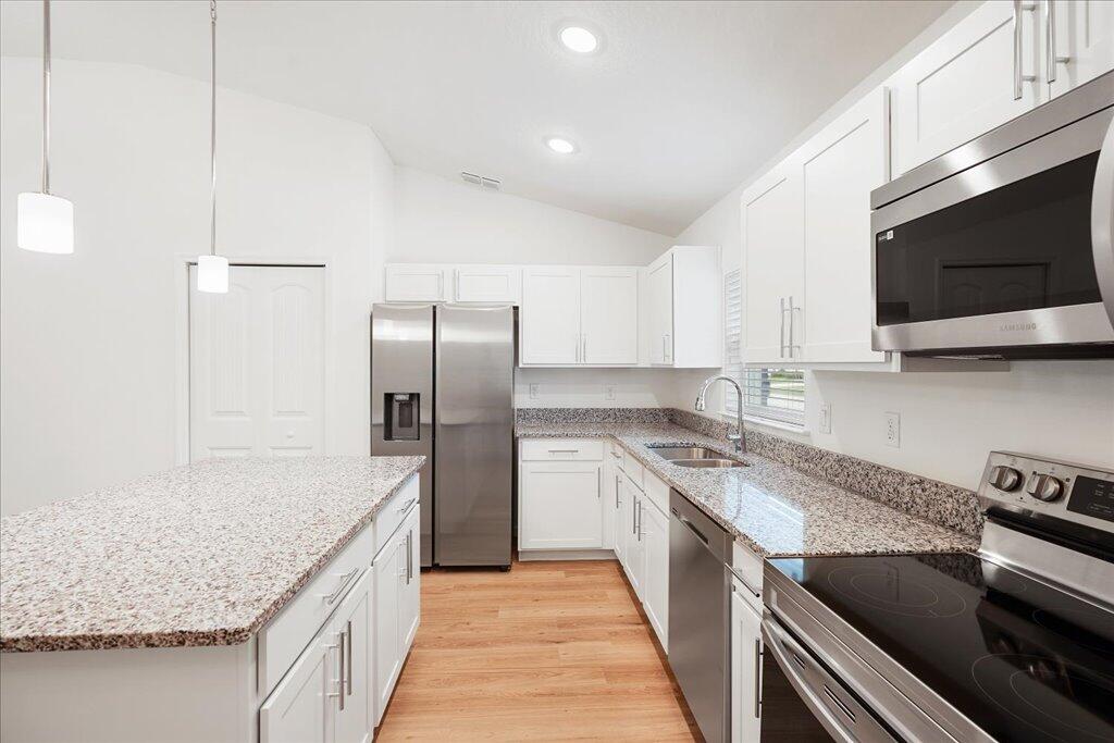 736 Schuster Road Southwest Palm Bay, FL 32908 - Photo 13 of 25 3-The Ruby 18