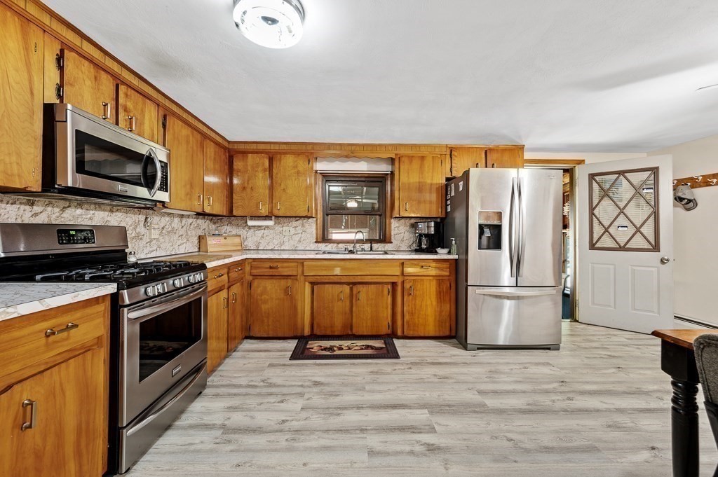 9 Gale Road Charlton, MA 01507 - Photo 6 of 38