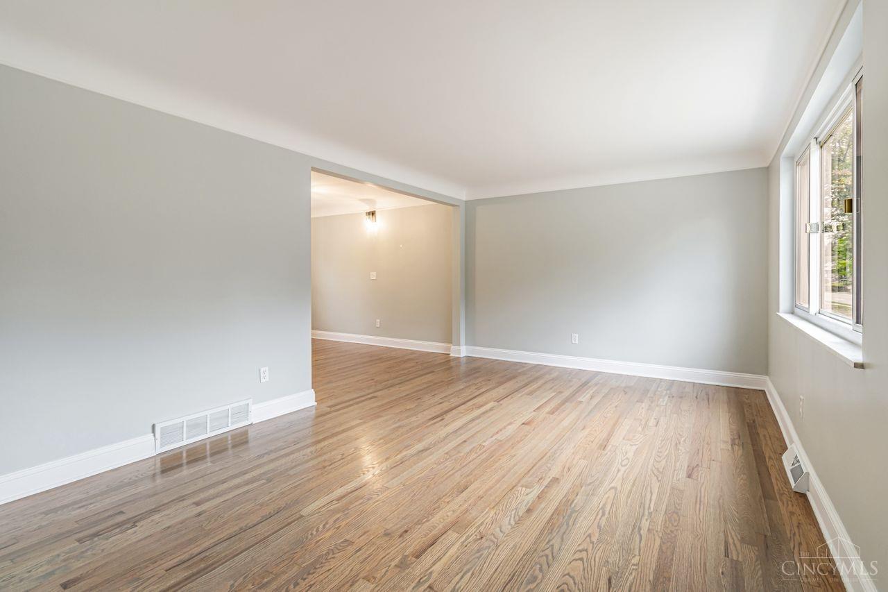 5357 Rapid Run Road Cincinnati, OH 45238 - Photo 9 of 40