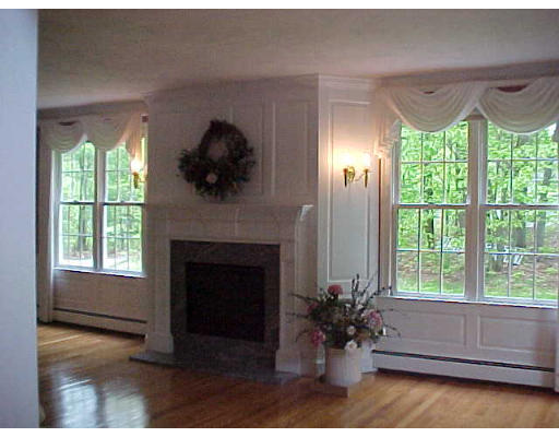 4 Fieldstone Path Walpole, MA 02081 - Photo 2 of 13 Gallery Image 2