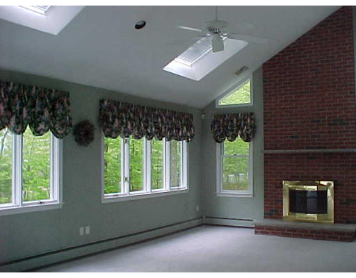 4 Fieldstone Path Walpole, MA 02081 - Photo 6 of 13 Gallery Image 6
