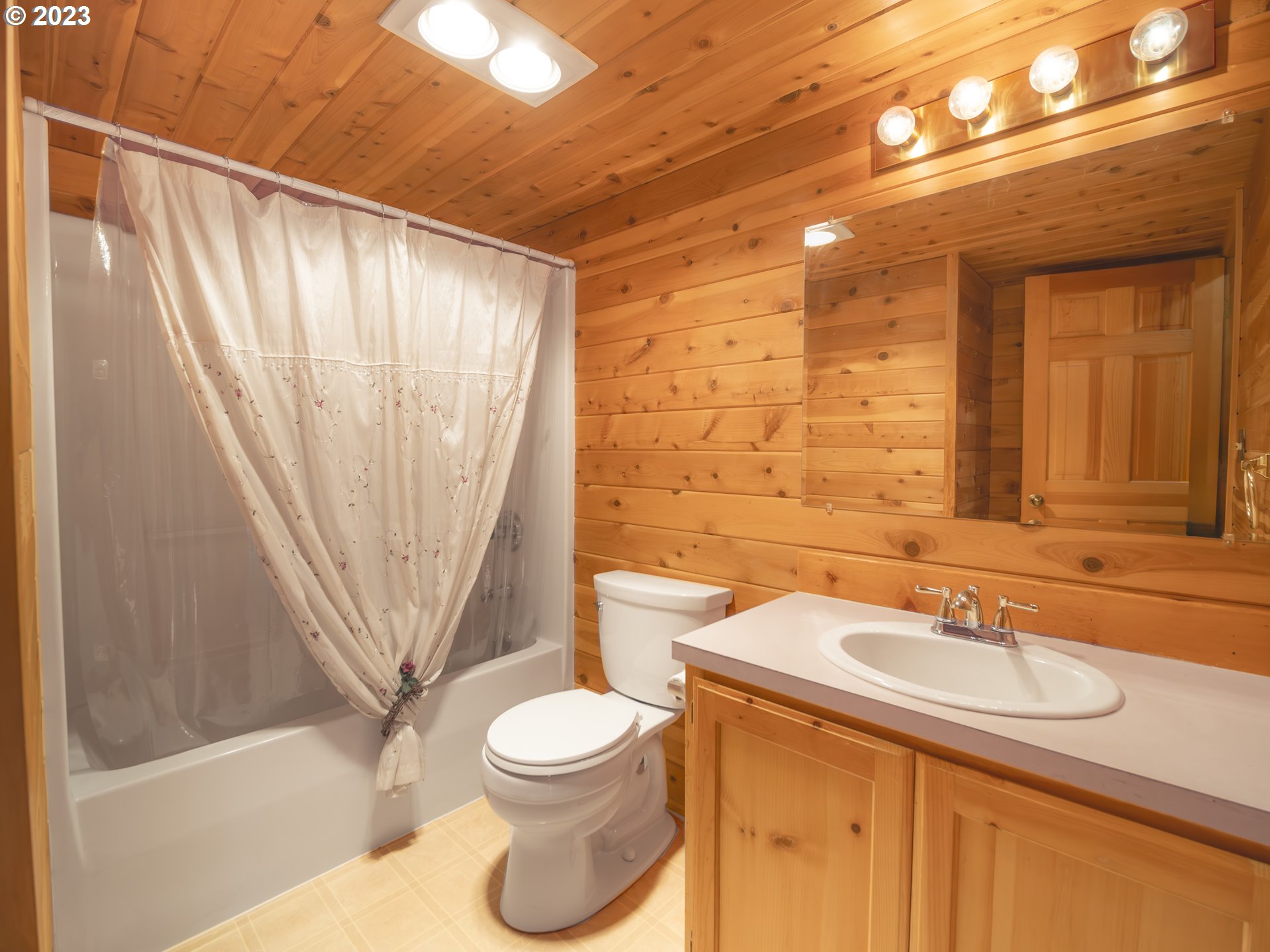 601 Lone Rock Road Glide, OR 97443 - Photo 13 of 36 Gallery Image 13