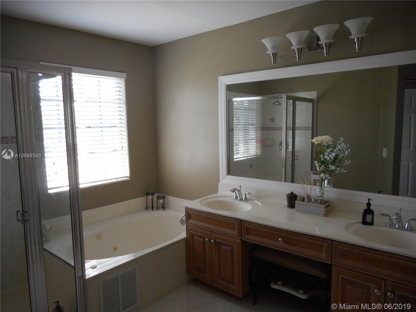 3862 Falcon Ridge Circle Weston, FL 33331 - Photo 24 of 37 Gallery Image 24