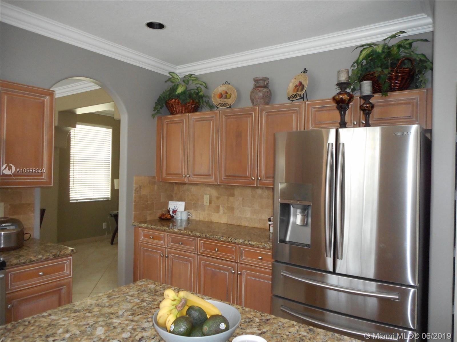 3862 Falcon Ridge Circle Weston, FL 33331 - Photo 5 of 37 Gallery Image 5