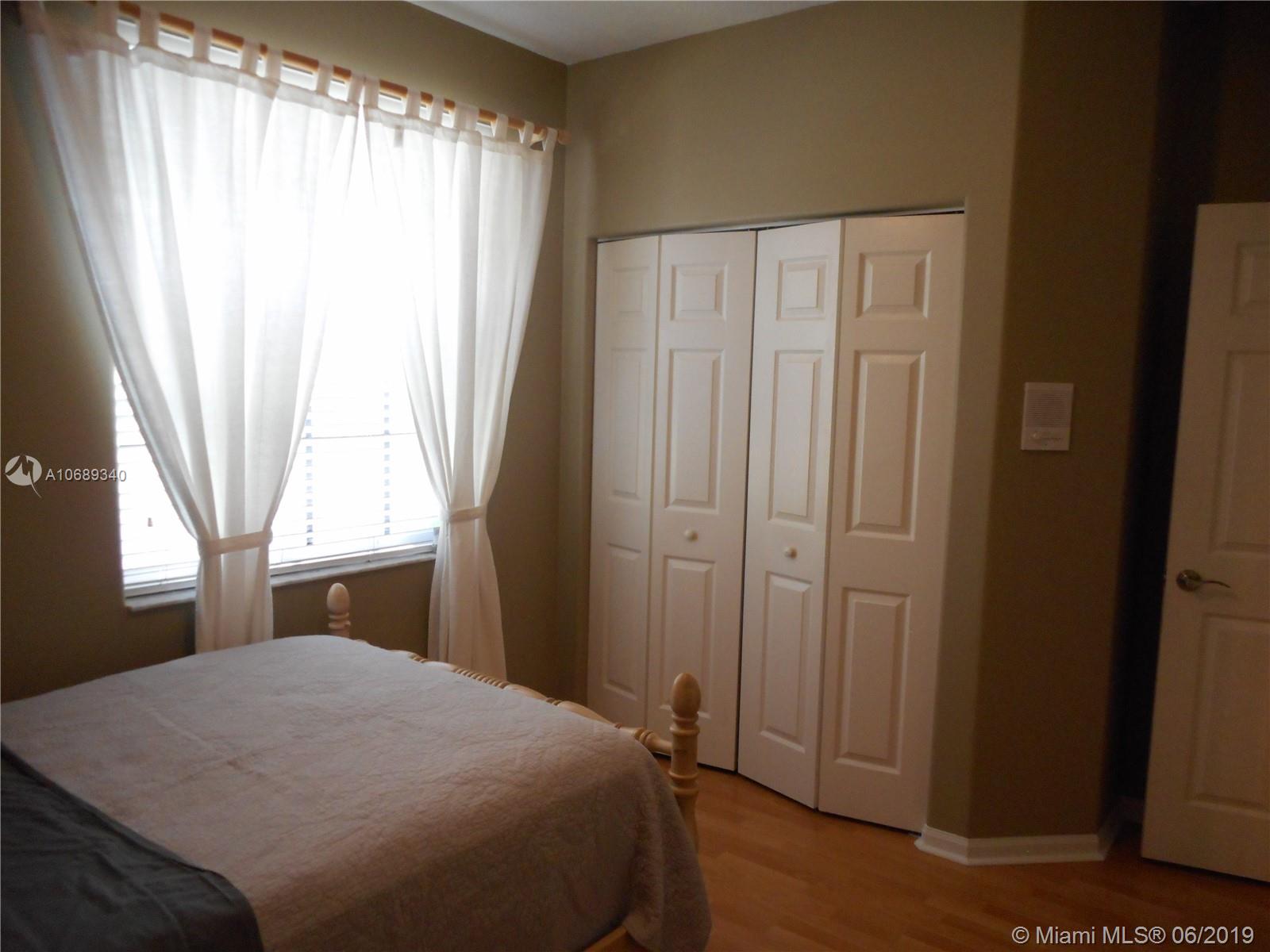 3862 Falcon Ridge Circle Weston, FL 33331 - Photo 9 of 37 Gallery Image 9