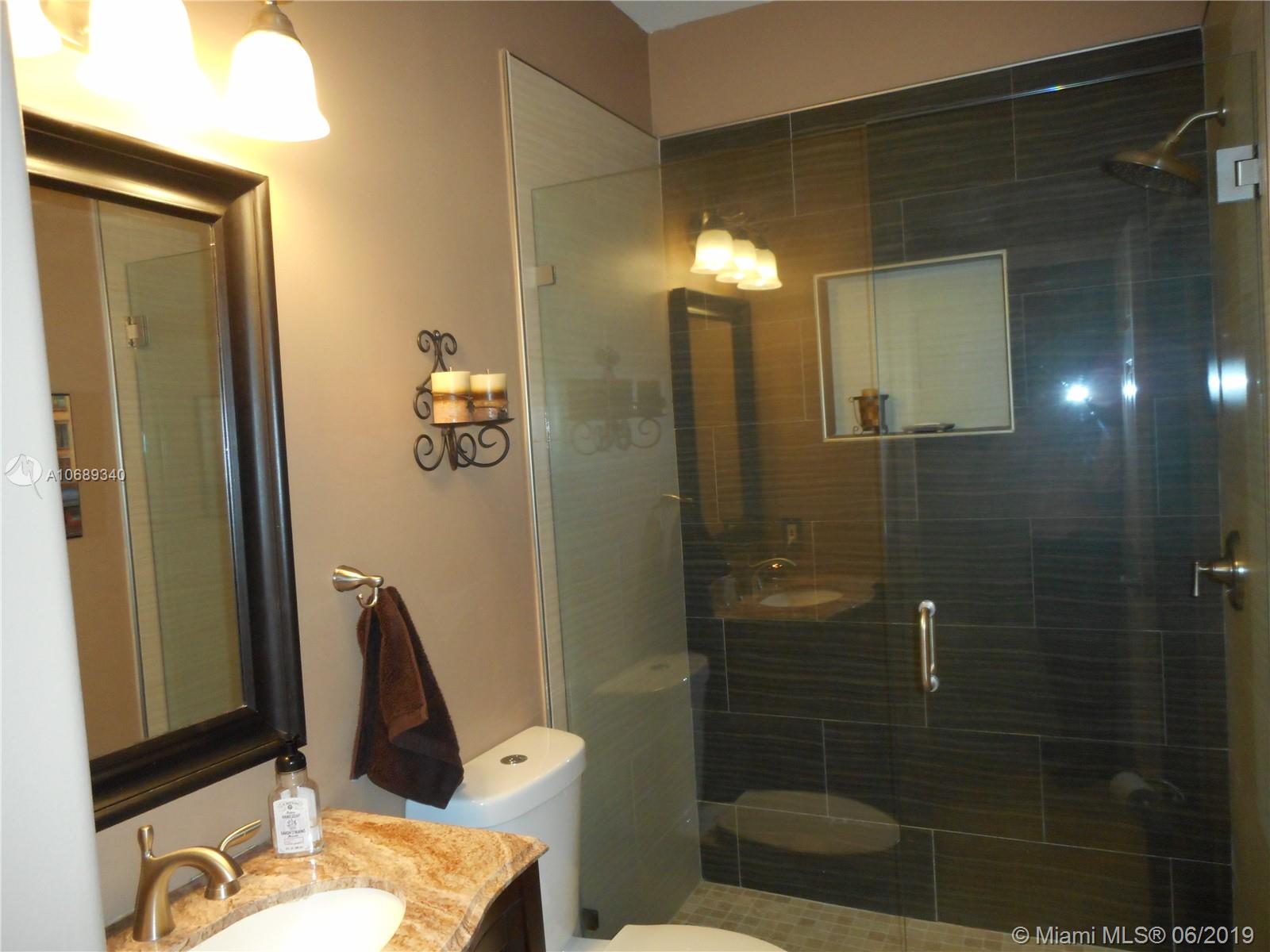 3862 Falcon Ridge Circle Weston, FL 33331 - Photo 10 of 37 Gallery Image 10