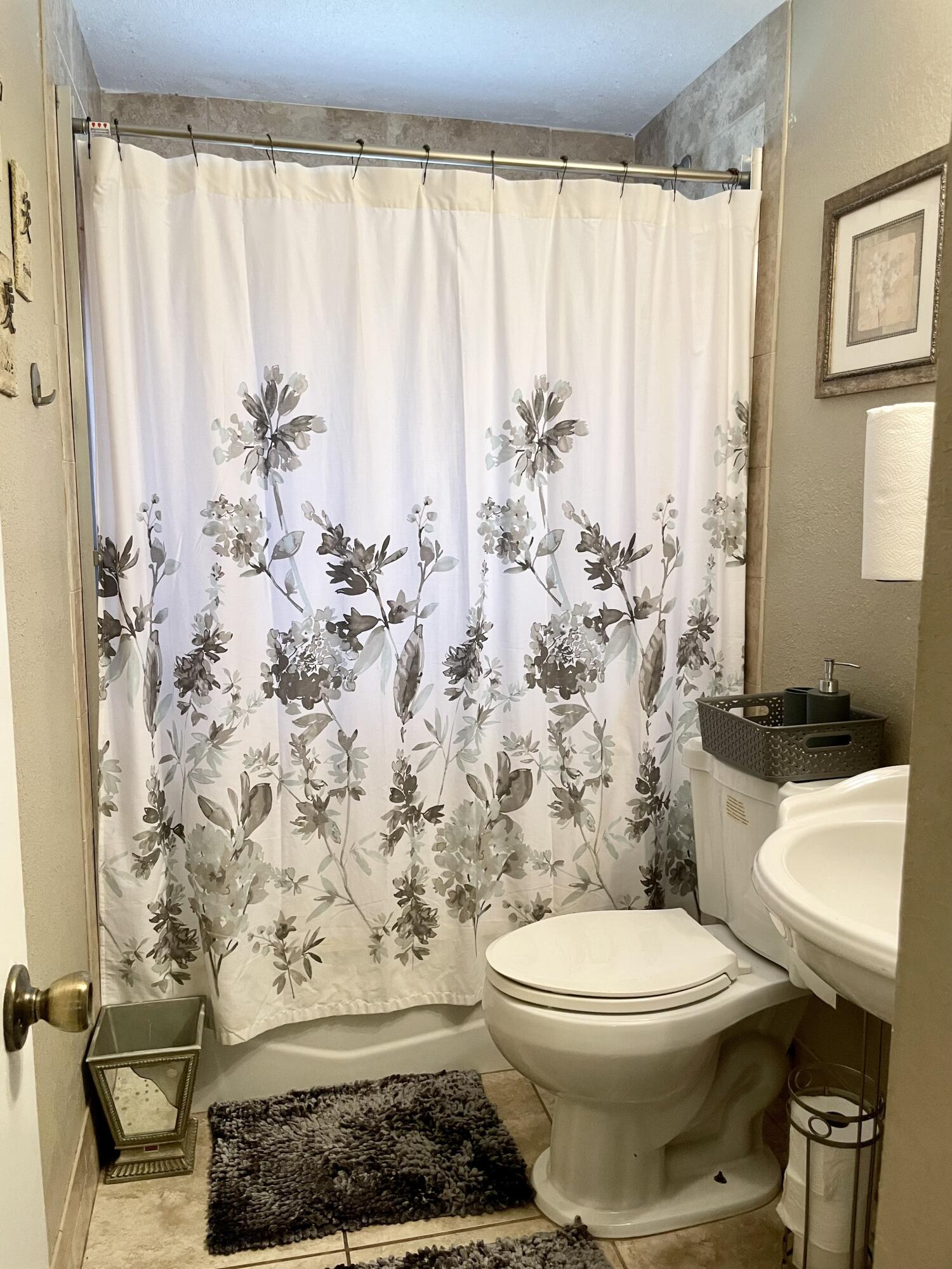 6644 4th Street Jupiter, FL 33458 - Photo 17 of 24 6644 GUEST BATH