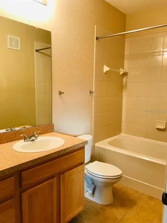 $1,595 | 2406 Courtney Meadows Court, Unit 302, Tampa, FL 33619