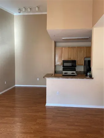$1,595 | 2406 Courtney Meadows Court, Unit 302, Tampa, FL 33619