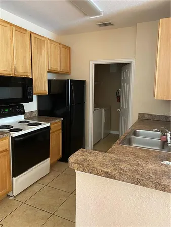 $1,595 | 2406 Courtney Meadows Court, Unit 302, Tampa, FL 33619