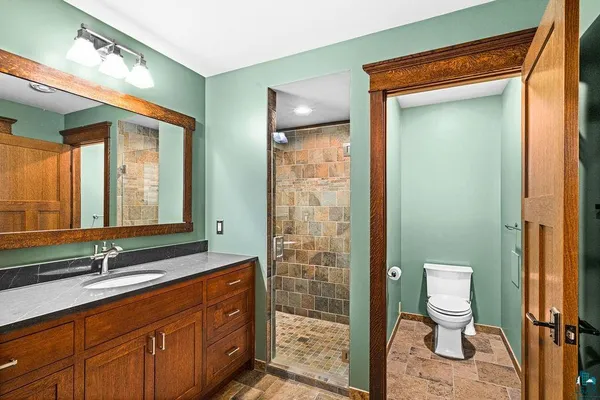 $1,395,000 | 5220 London Road, Duluth, MN 55804