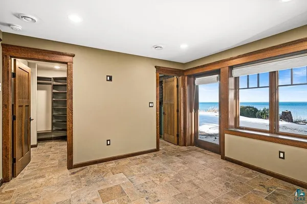 $1,395,000 | 5220 London Road, Duluth, MN 55804