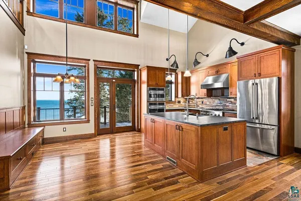 $1,395,000 | 5220 London Road, Duluth, MN 55804