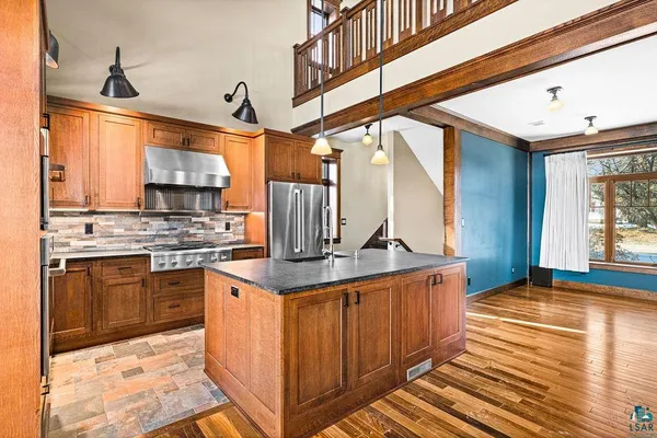 $1,395,000 | 5220 London Road, Duluth, MN 55804