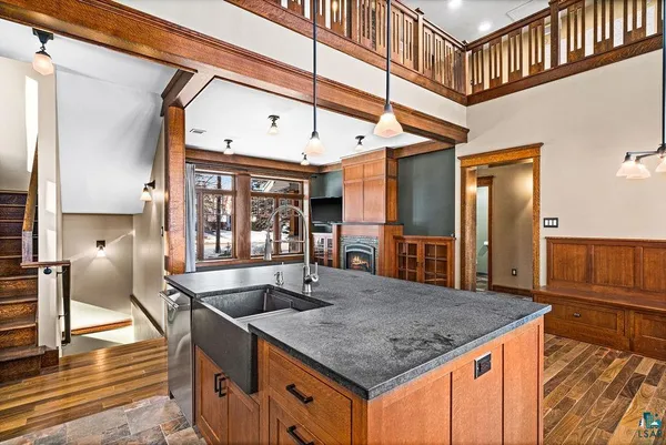 $1,395,000 | 5220 London Road, Duluth, MN 55804