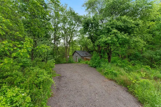 $37,000 | 841 Highway 5, Larwill, IN 46764