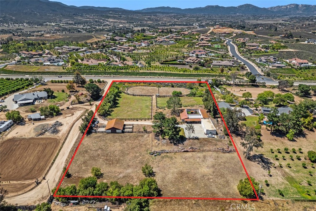 35820 Pauba Road Temecula, CA 92592 - Photo 2 of 35