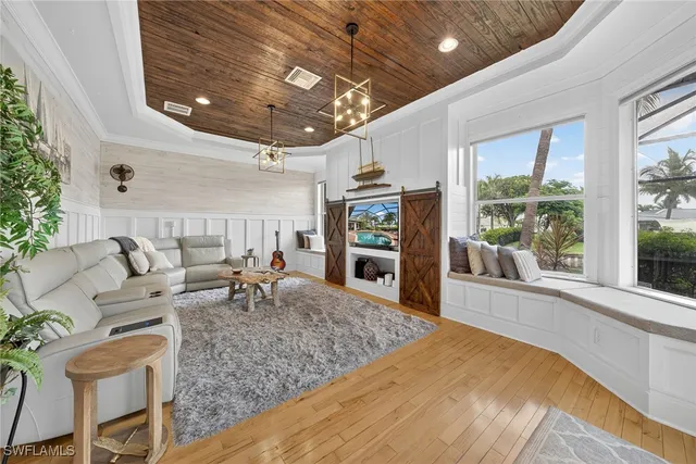 $1,399,000 | 1041 South Town And River Drive, Fort Myers, FL 33919