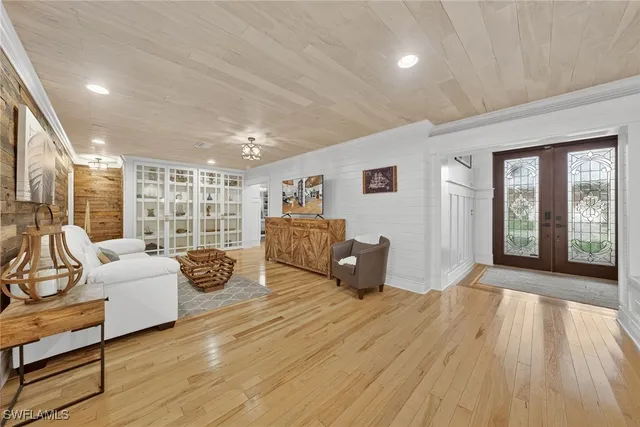 $1,399,000 | 1041 South Town And River Drive, Fort Myers, FL 33919