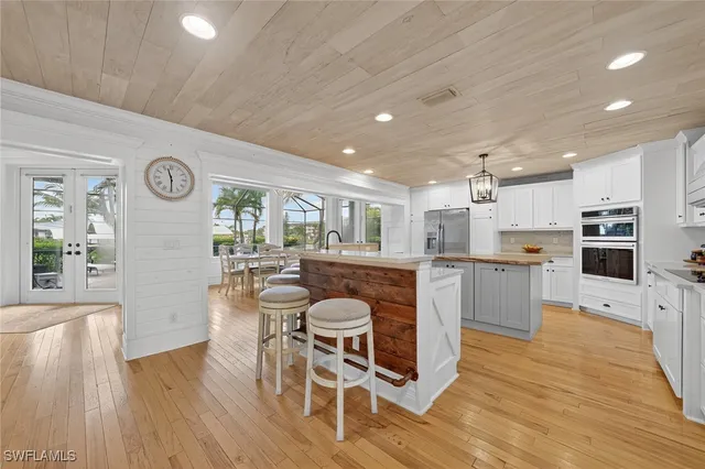 $1,399,000 | 1041 South Town And River Drive, Fort Myers, FL 33919