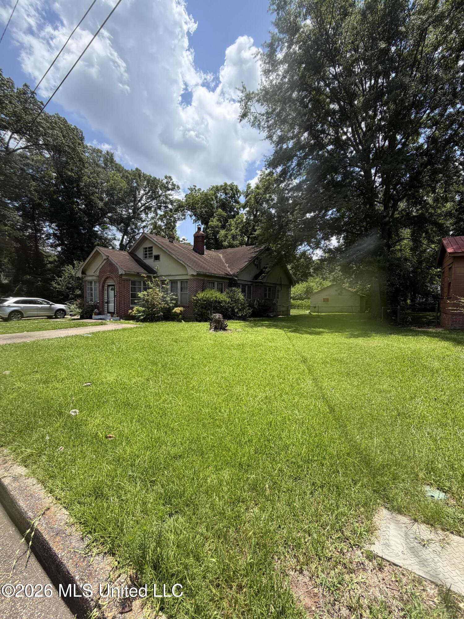 3817 29th Street Meridian, MS 39307 - Photo 2 of 32 IMG_5770
