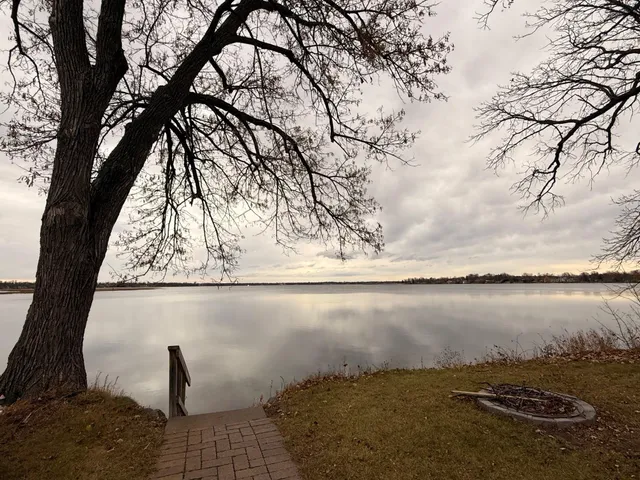 $750,000 | 1590 West Lake Drive, Detroit Lakes, MN 56501