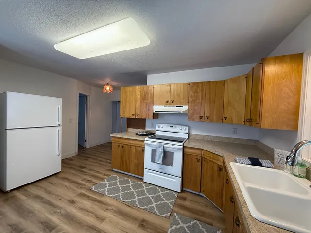 $750,000 | 1590 West Lake Drive, Detroit Lakes, MN 56501