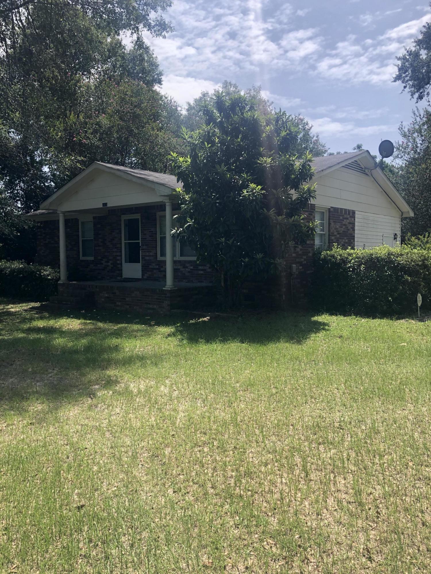 1413 Beach Road Walterboro, SC 29488 - Photo 2 of 21 43iTBzOHR96p6OC5bFsm+w