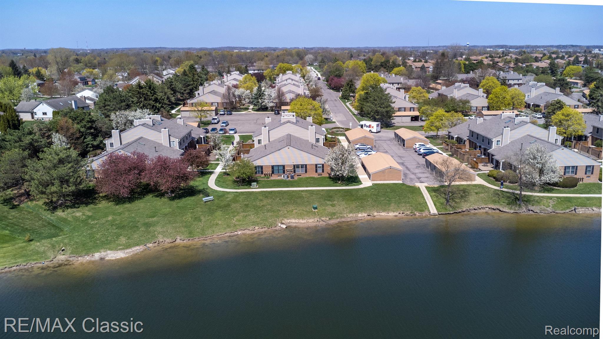 22068 Edgewater, Unit 140 Novi, MI 48375 - Photo 56 of 72 Aerial view
