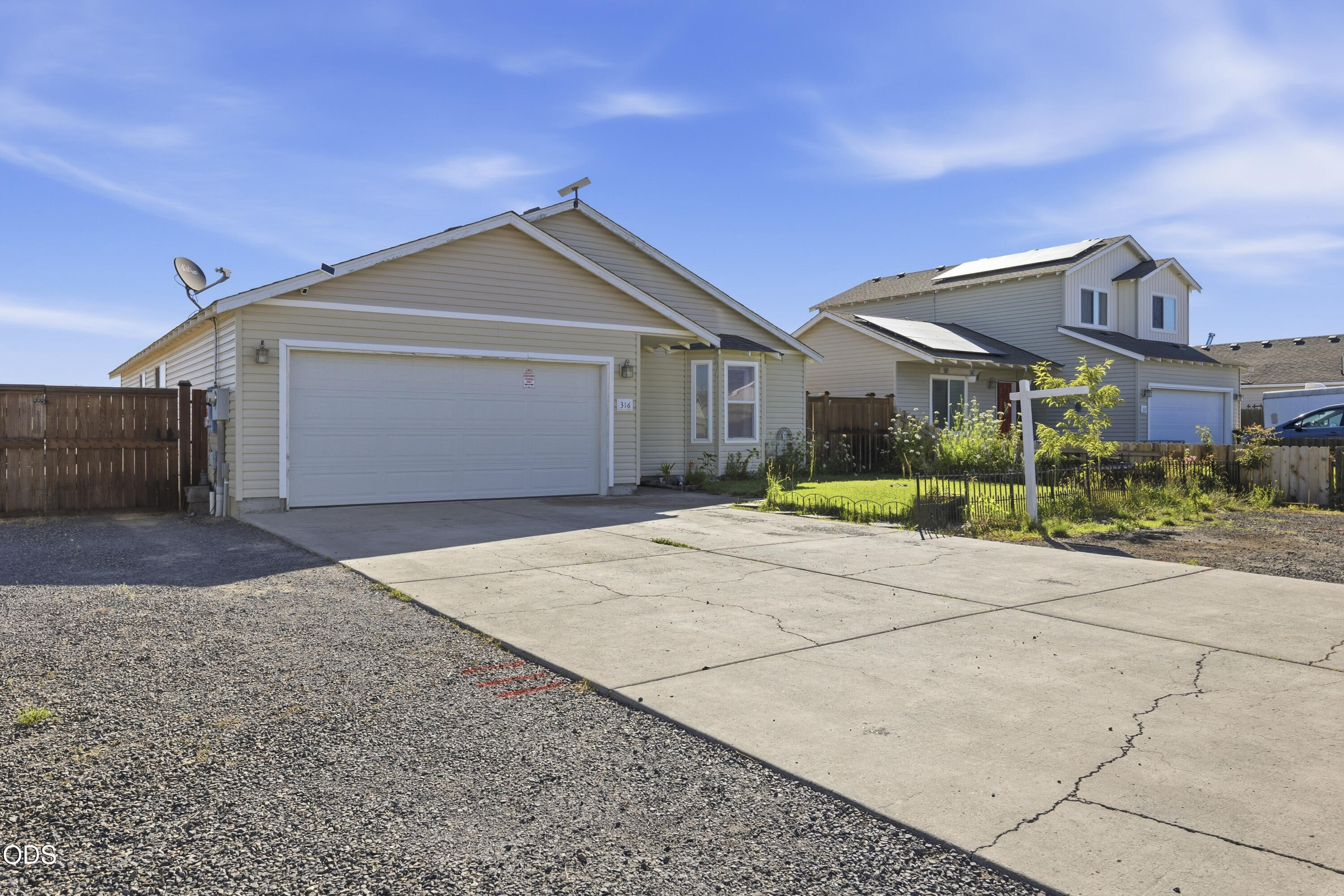 316 Center Ridge Drive Culver, OR 97734 - Photo 3 of 35