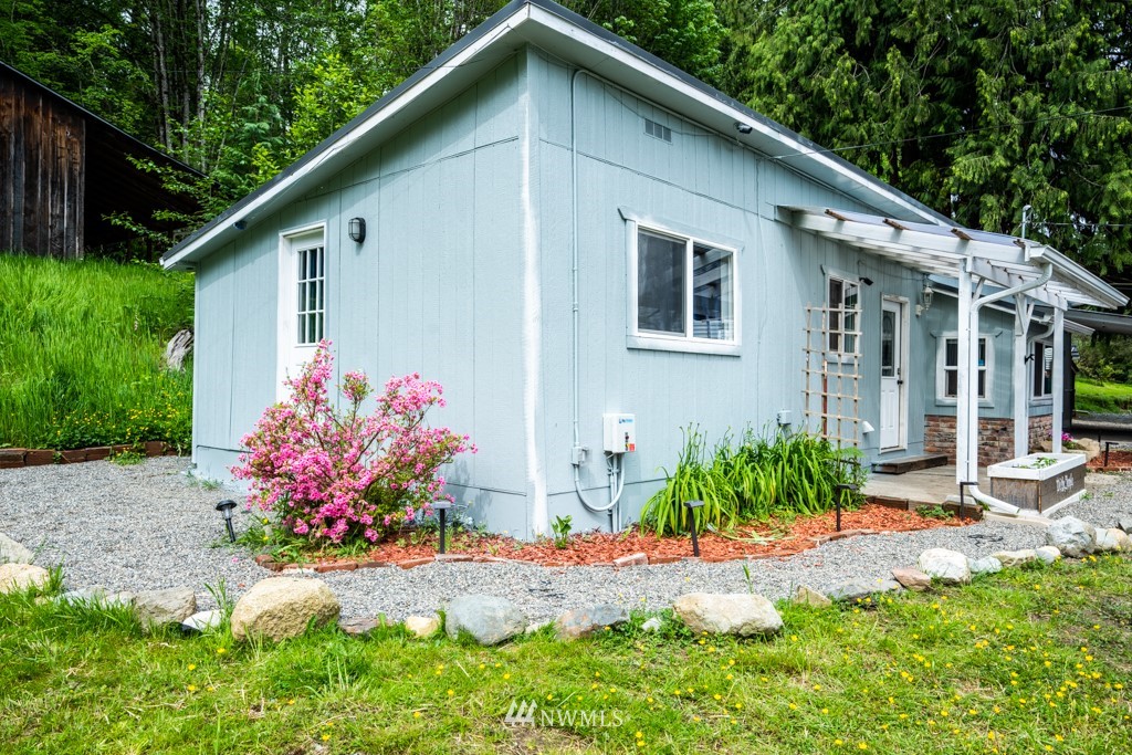 21527 Waite Mill Road Granite Falls, WA 98252 - Photo 2 of 38 Gallery Image 2