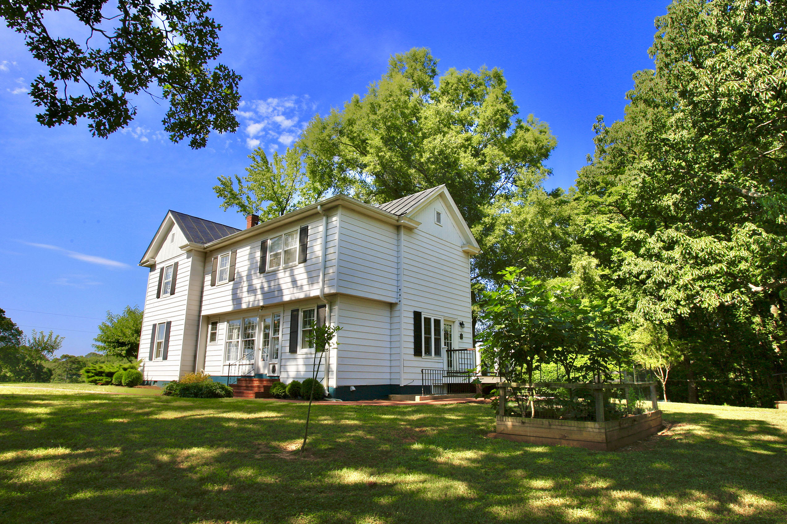 151 Ellis Road Hardy, VA 24101 - Photo 119 of 131 _V4B2071.jpeg