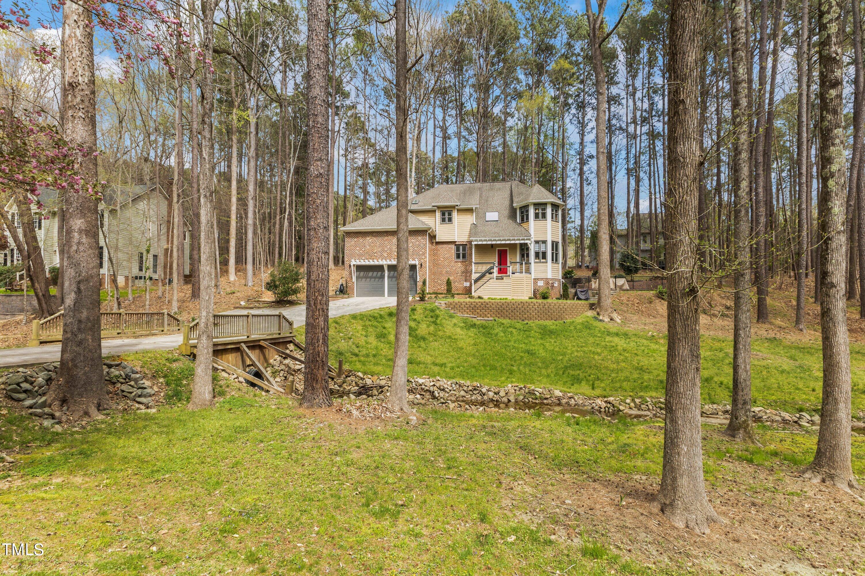 6204 Trevor Court Raleigh, NC 27613 - Photo 3 of 68 03-6204 Trevor Ct20240401_0003