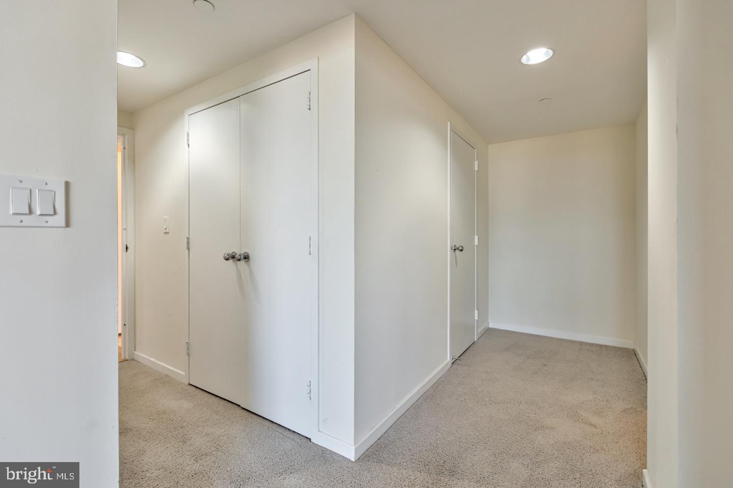 202-10 West Rittenhouse Square, Unit 1705 Philadelphia, PA 19103 - Photo 11 of 28 a view of an empty room