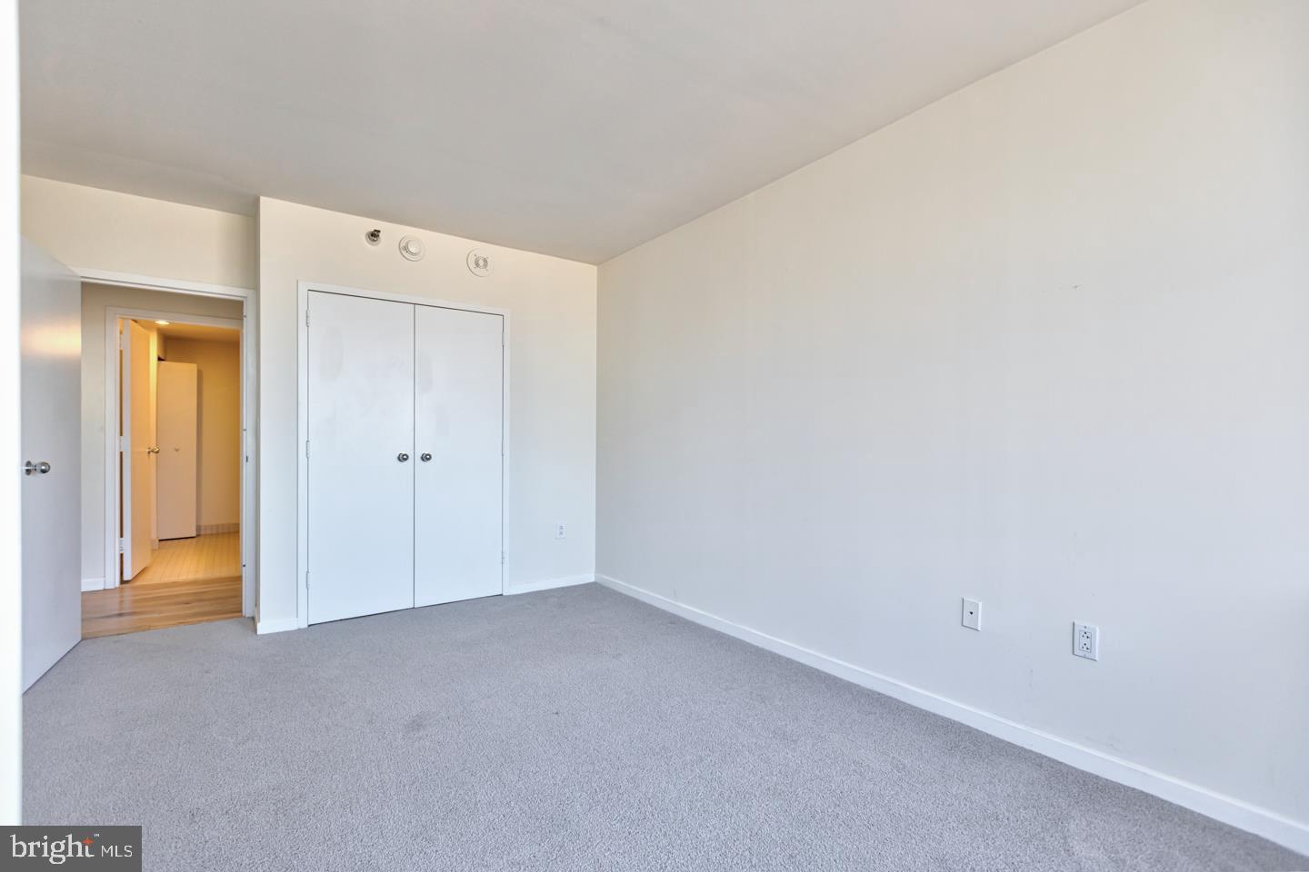 202-10 West Rittenhouse Square, Unit 1705 Philadelphia, PA 19103 - Photo 15 of 28 a view of empty room