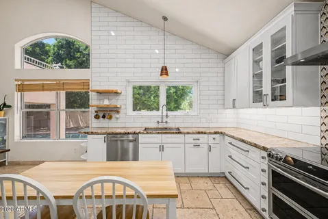 $715,000 | 7826 West Kerry Lane, Glendale, AZ 85308
