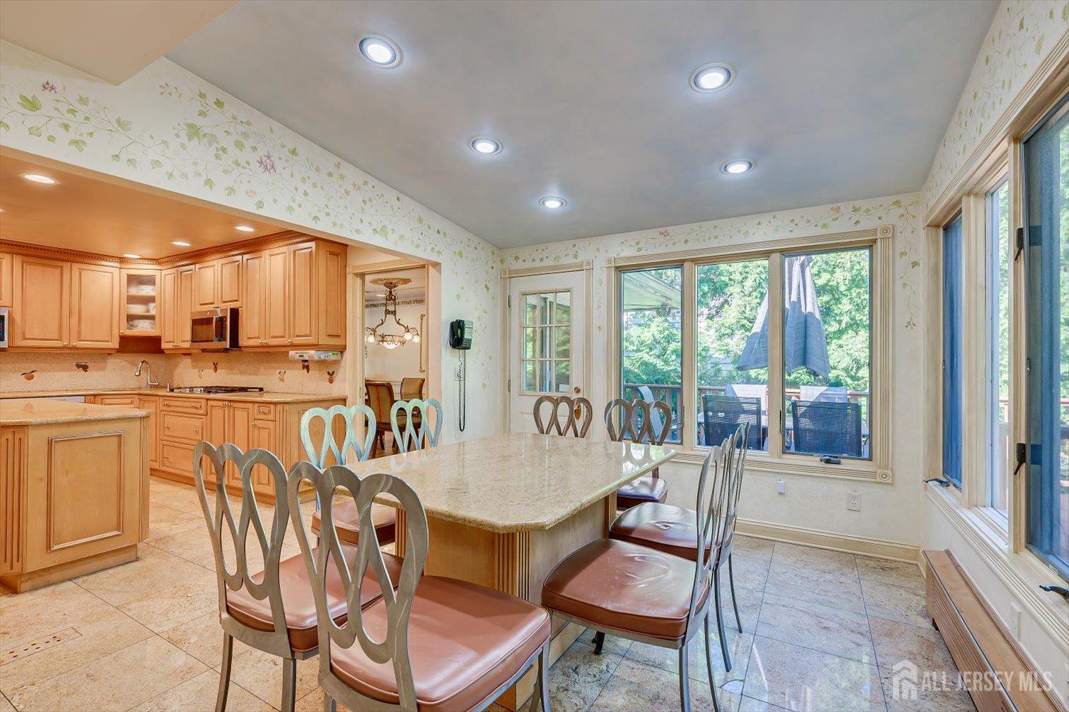 25 Marshall Drive Edison, NJ 08817 - Photo 21 of 68