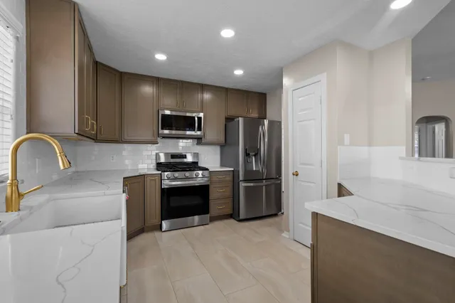 $275,000 | 6231 Pleasant Stream Drive, Cypress, TX 77433