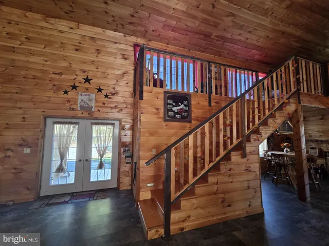 $599,000 | 198 North Hunter Run Road, Howard, PA 16841