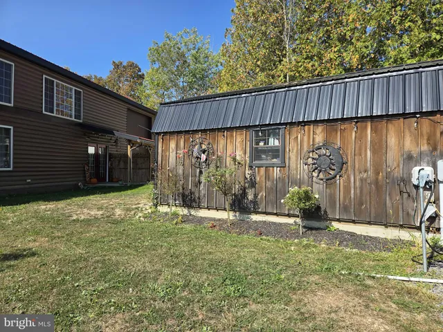 $599,000 | 198 North Hunter Run Road, Howard, PA 16841