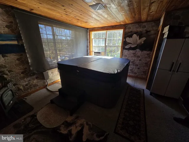 $599,000 | 198 North Hunter Run Road, Howard, PA 16841