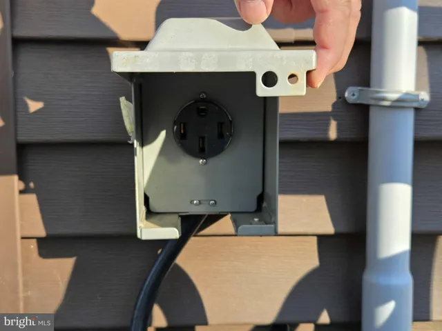 $599,000 | 198 North Hunter Run Road, Howard, PA 16841