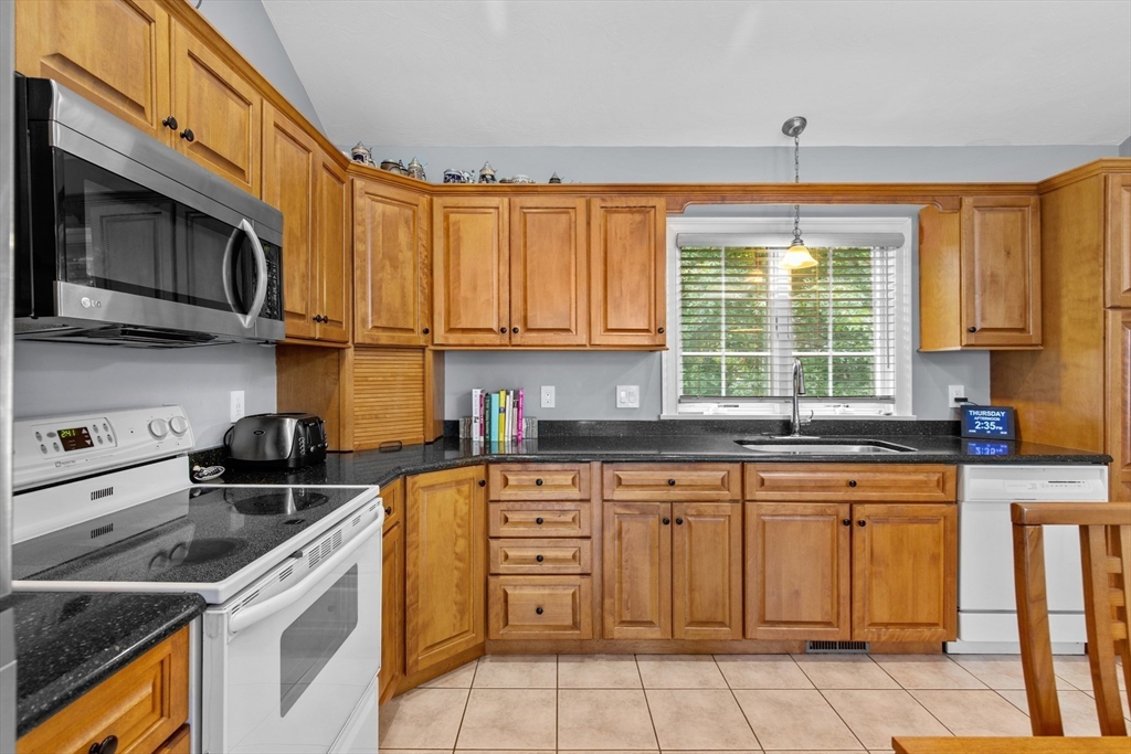 235 Carver Road, Unit 3 Plymouth, MA 02360 - Photo 11 of 32