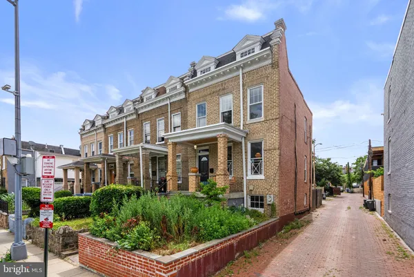 $739,999 | 3112 Park Place Northwest, Washington, DC 20010