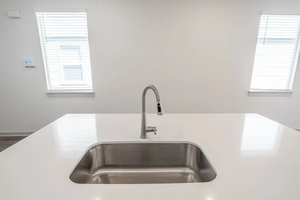 $1,800 | 225 New Hampton Way, San Marcos, TX 78666