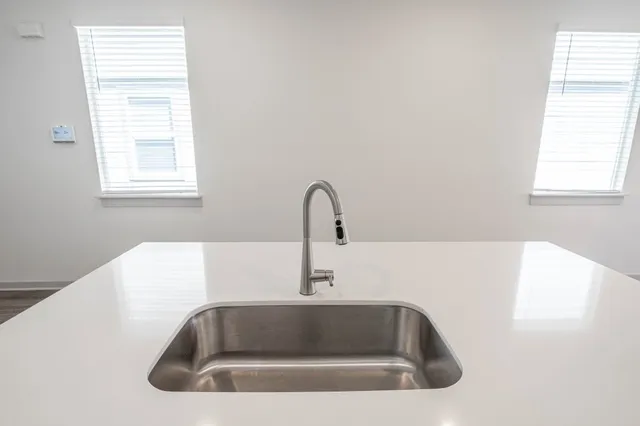 $1,800 | 225 New Hampton Way, San Marcos, TX 78666